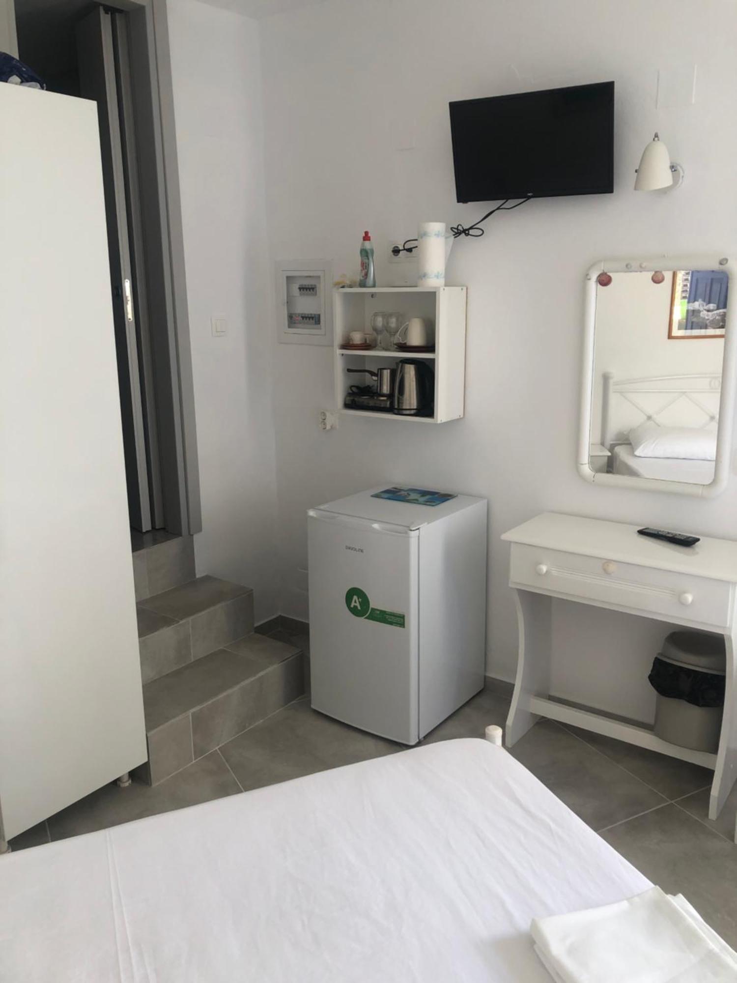 Petradi Sifnos Aparthotel Platis Gialos  Exteriör bild