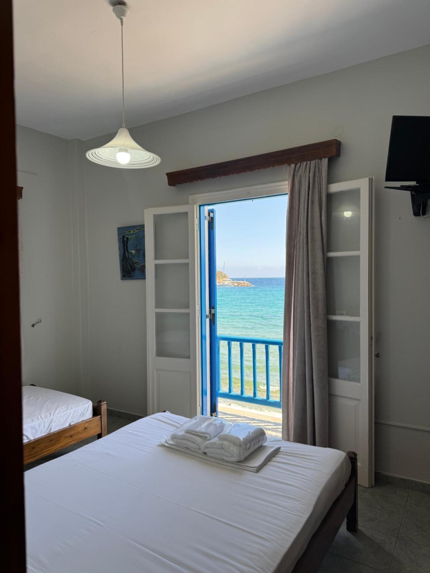 Petradi Sifnos Aparthotel Platis Gialos  Exteriör bild